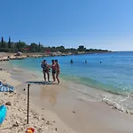 Nyaraló Bijela Kuca *