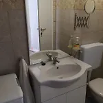 Bijela Kuca Mali Drvenik