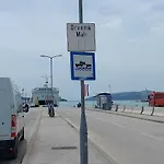 Bijela Kuca Nyaraló
