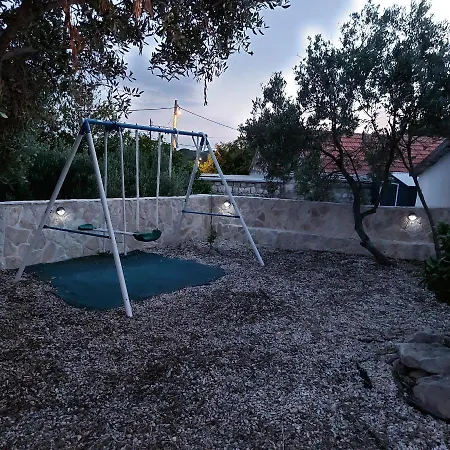 Ferienhaus Bijela Kuca Drvenik Mali