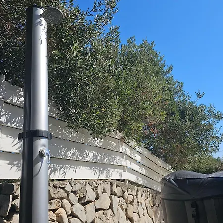 Bijela Kuca Mali Drvenik